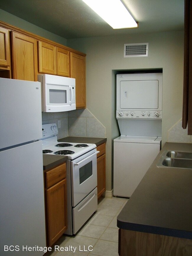 Building Photo - 4300 Boyett St