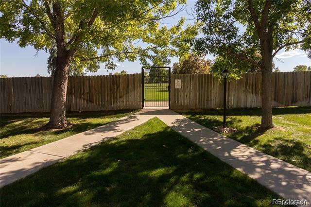 Building Photo - 7602 S Cove Cir