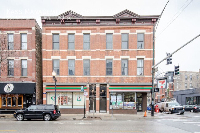 Building Photo - 959 W Armitage Ave