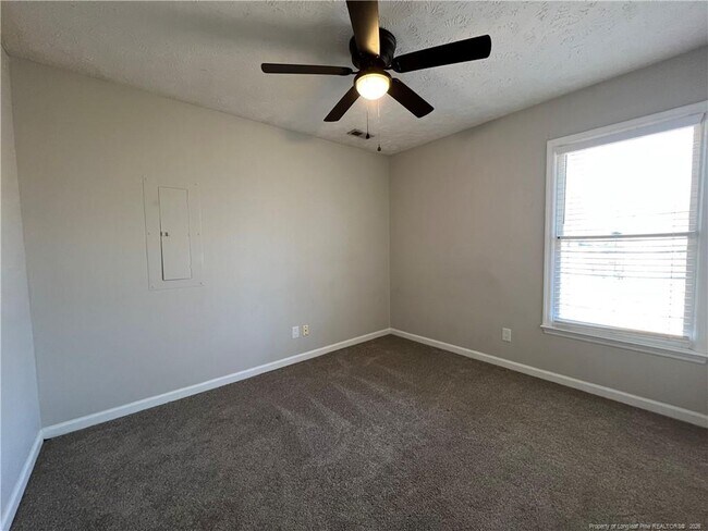 Building Photo - 7126 Kearny Ave