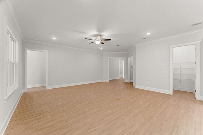 Building Photo - 287 J Hunter's Way S