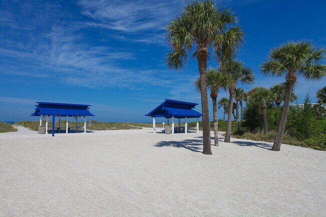 Building Photo - 1930 Harbourside Dr