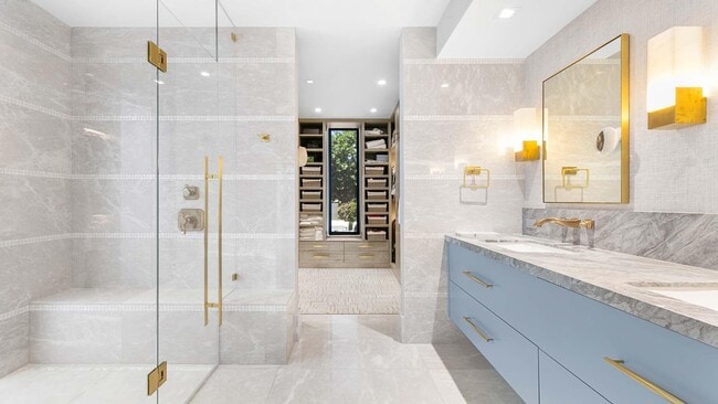 Building Photo - 6029 Old Ocean Blvd