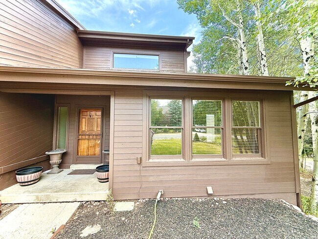 Building Photo - Jeremy Ranch Retreat – Available Now