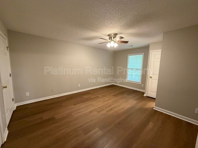 Building Photo - 209 Briarwood Dr