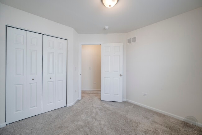 Building Photo - 4138 Irving Rd