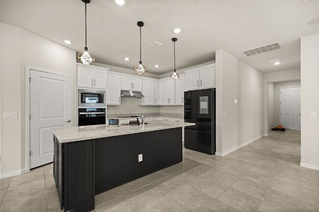 Building Photo - 2715 Clear Night Ave