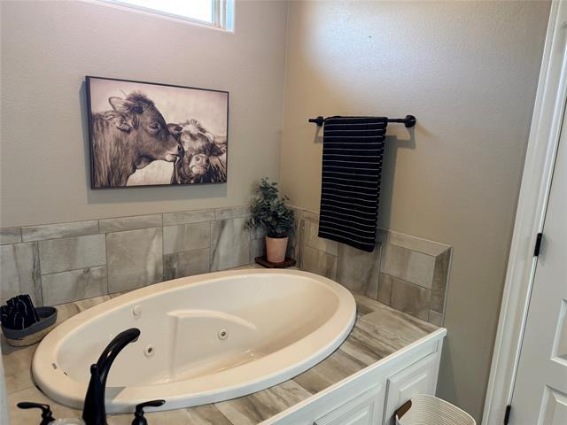 Building Photo - 6617 Cedar Elm Dr