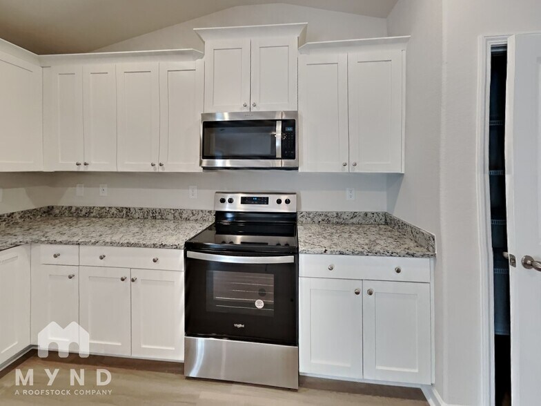 Building Photo - 371 Ivy Bank Dr