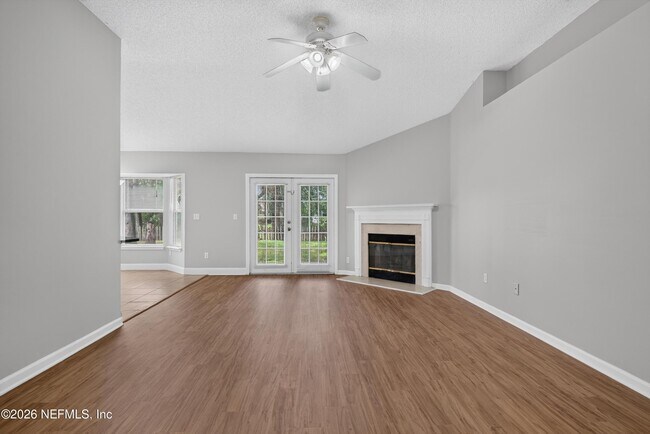 Building Photo - 12949 Chets Creek Dr S