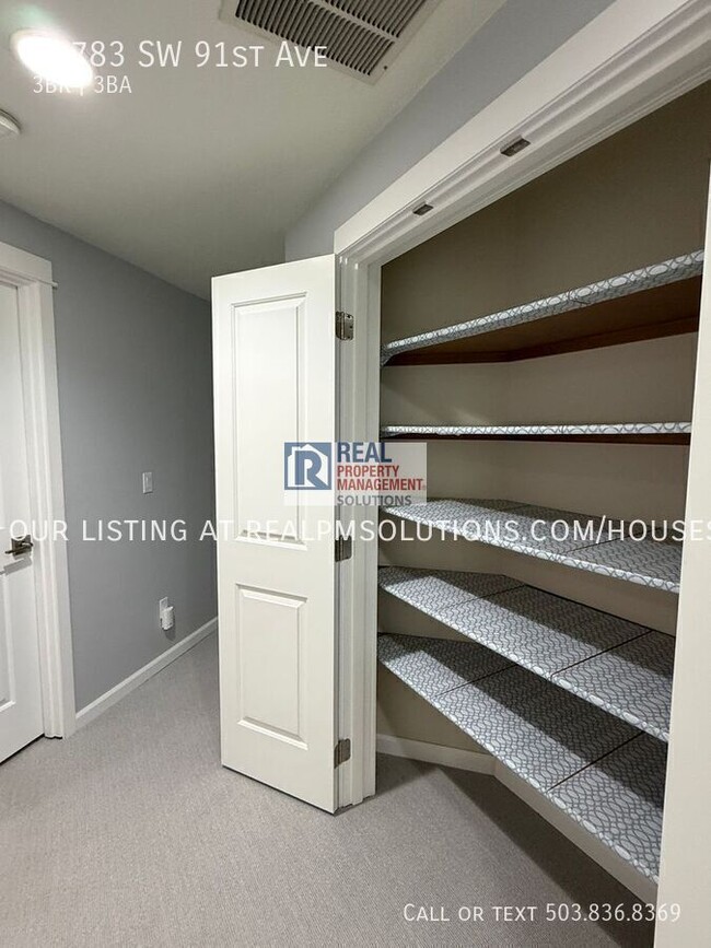 Building Photo - 14783 SW 91st Ave