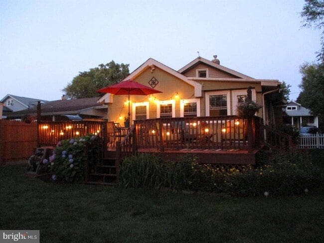 Building Photo - 502 Central Ave