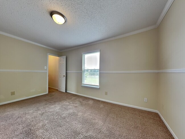 Building Photo - 3 bed 2.5 bath in Fishers!