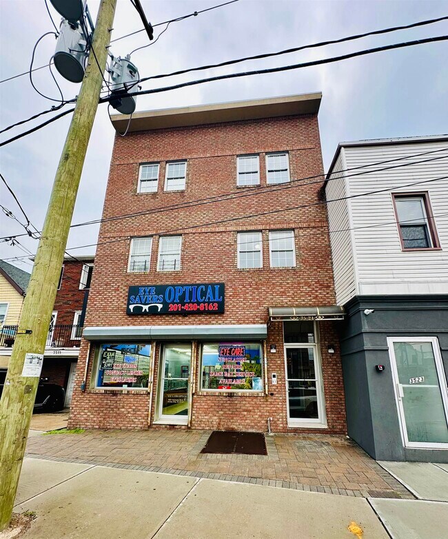 Building Photo - 3521 John F. Kennedy Blvd