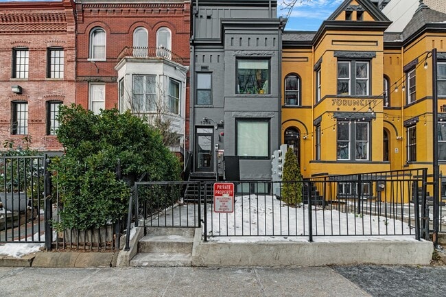 Primary Photo - 1504 N Capitol St NW #101