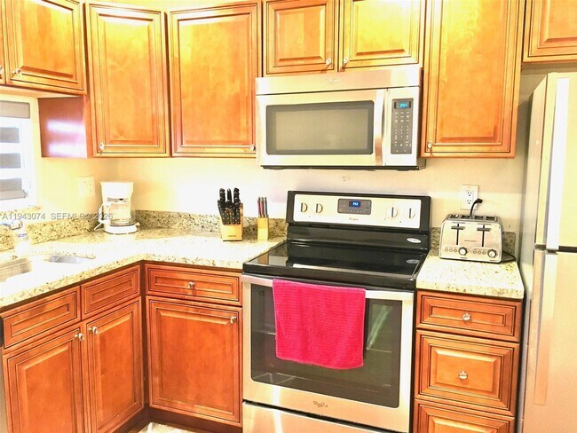 Building Photo - 8980 S Hollybrook Blvd