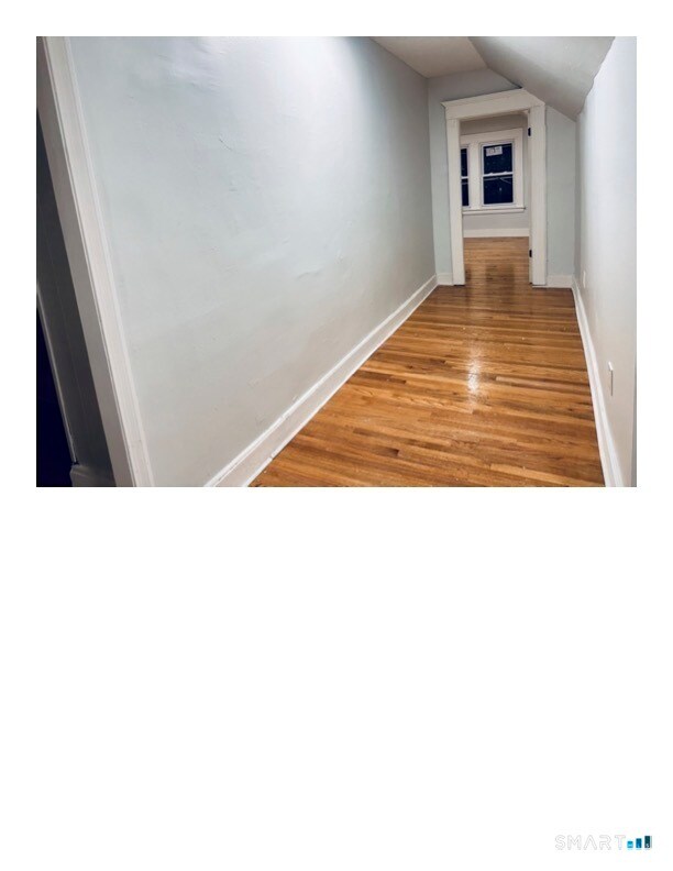 Building Photo - 190 6th St