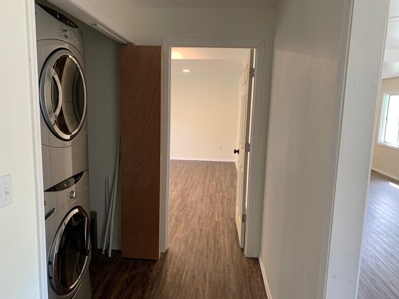 Laundry - 5405 W Manor Crest St
