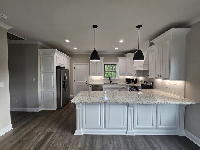 Building Photo - 434 Lancaster Rd