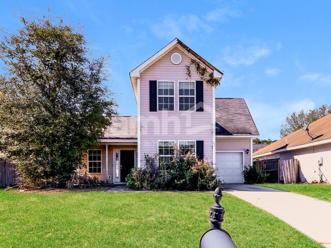 Building Photo - 15 Beacon Ln