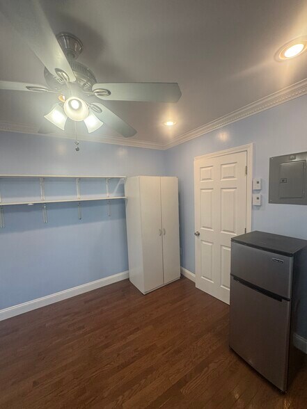 Building Photo - 95 Bynner St