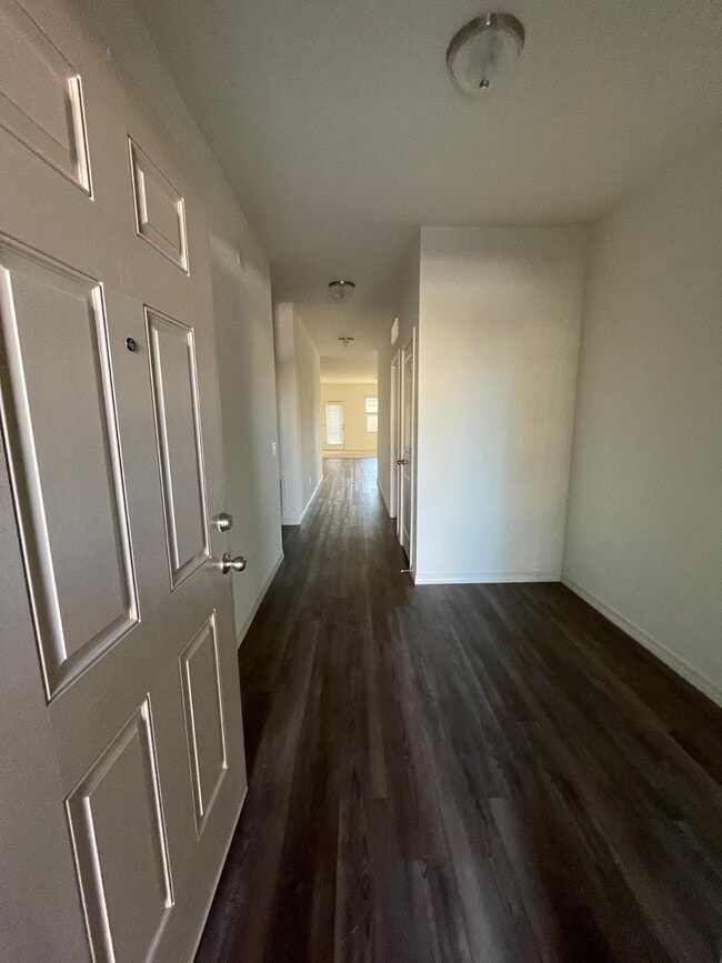 Building Photo - 2395 E Santa Ynez Dr