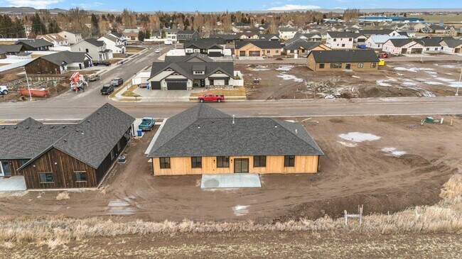 Building Photo - K288LI