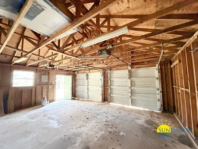 Building Photo - Newly Renovated 3 Bedroom with Oversized detached workshop/garage!