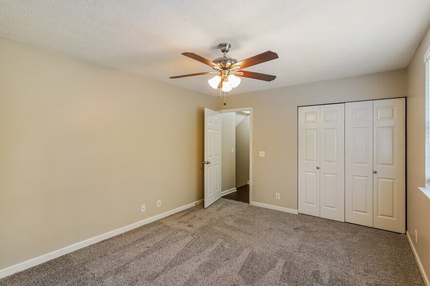 Building Photo - 178 Bradford Cir