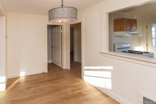 Building Photo - 35 Hudson Terrace