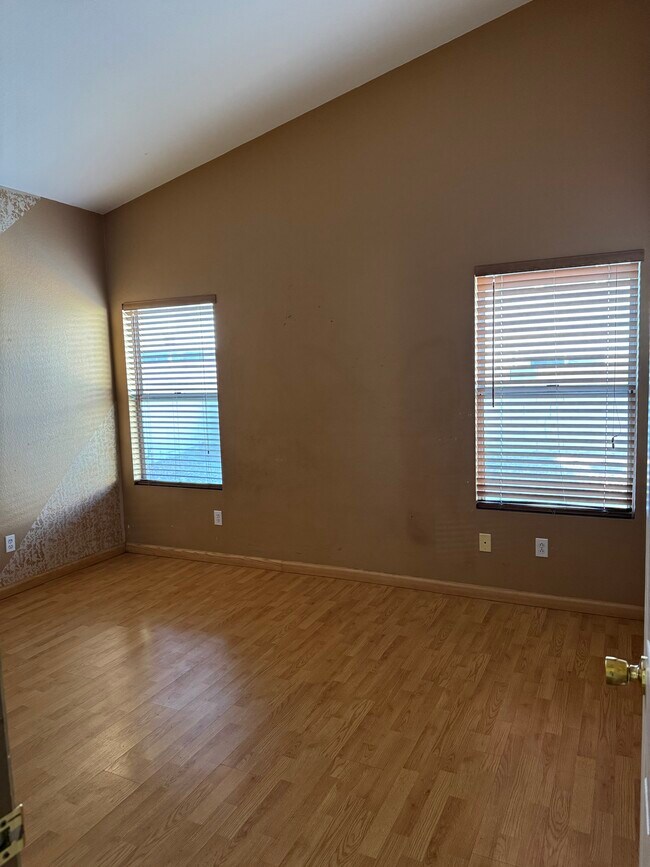 Building Photo - 8214 James Grayson Dr