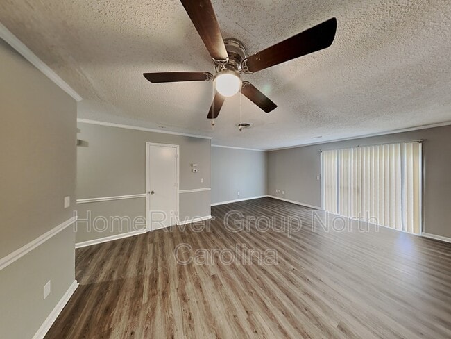 Building Photo - 1847 Boulevard St