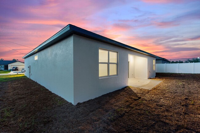 Building Photo - Deposit-Free! Modern, energy efficient hom...