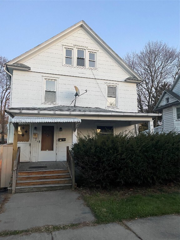 Primary Photo - 11 Cleveland Ave