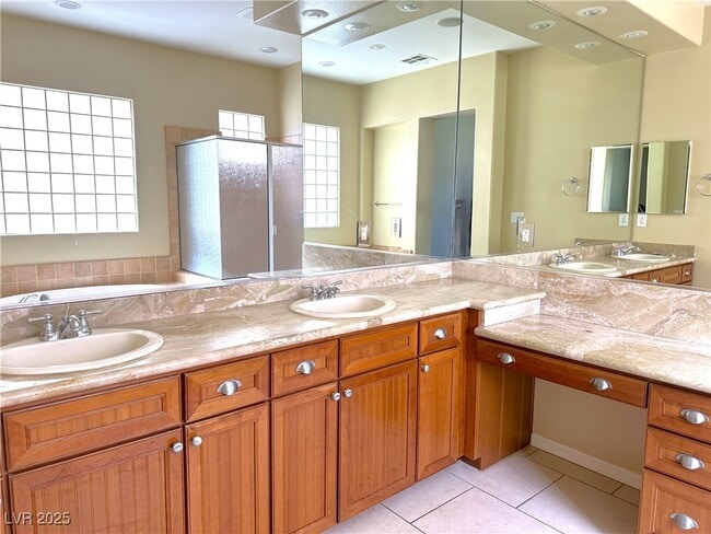 Building Photo - 33 Gladewater Dr