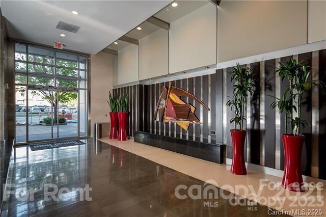 Building Photo - 333 W Trade St