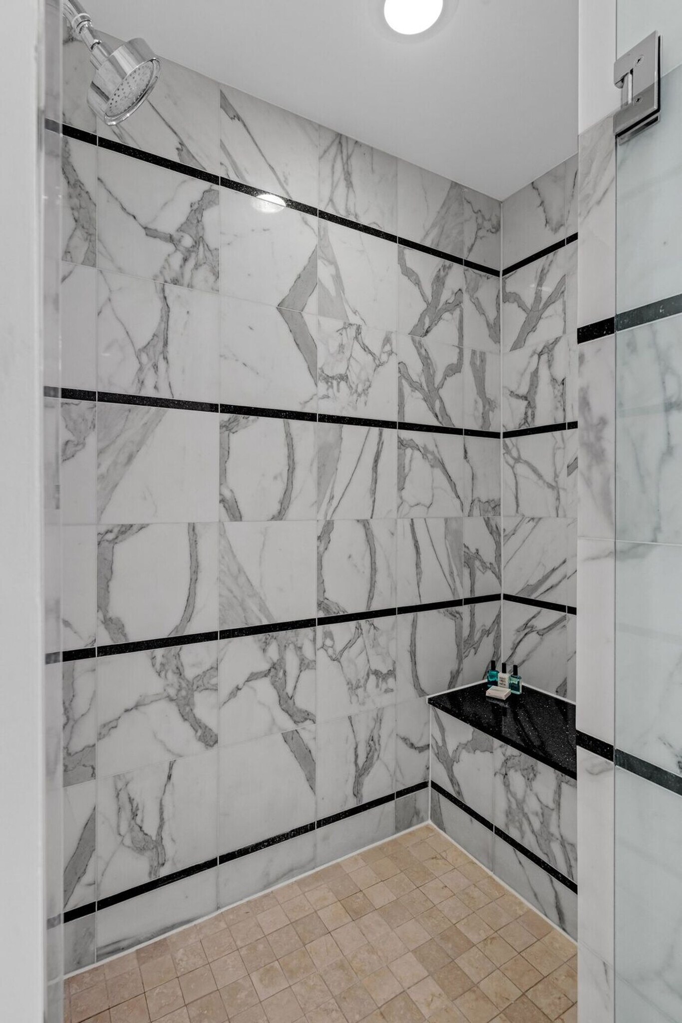 Building Photo - 4391 Collins Ave