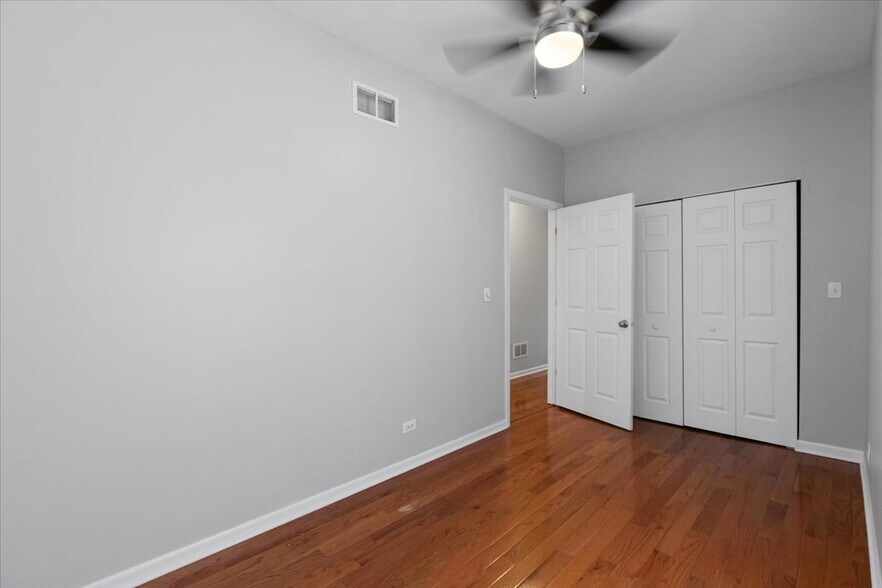 Building Photo - 7717 N Marshfield Ave