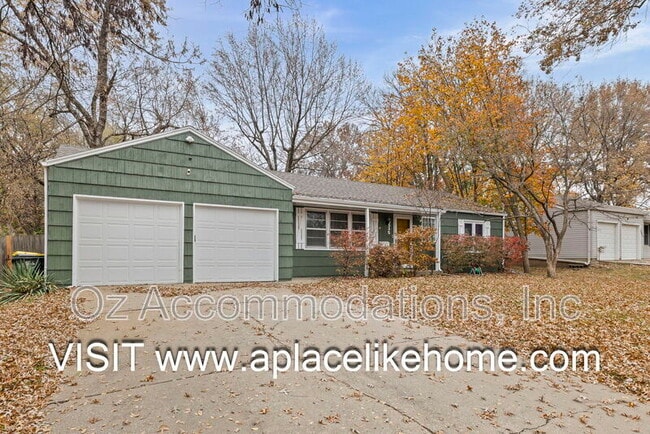 Building Photo - 6535 Melrose Ln