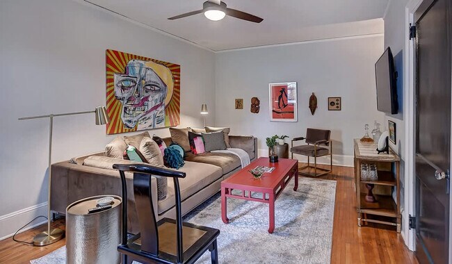 Building Photo - 518 Lamar Ave