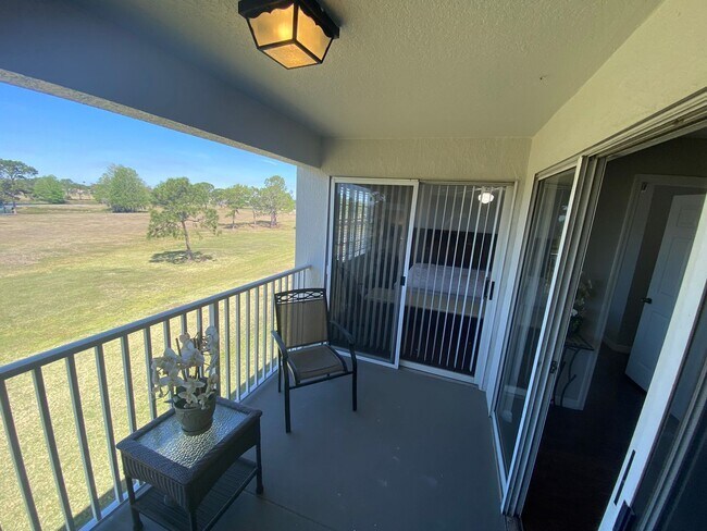 Building Photo - 13827 Fairway Island Dr