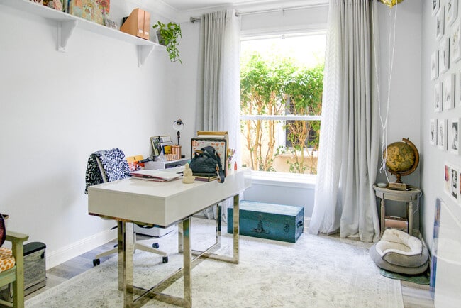 Building Photo - 2877 SW Venice Ct