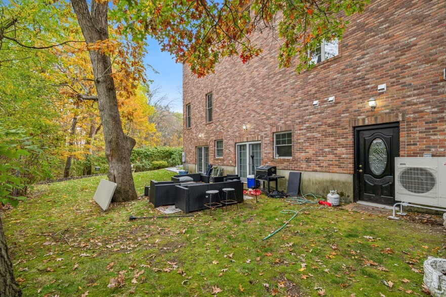 Building Photo - 9 Bagnall Ave