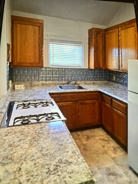 Primary Photo - 190 Lubeck Rd