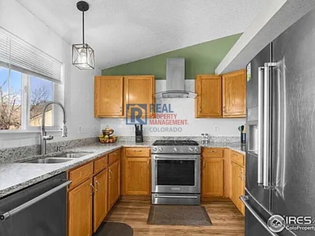 Building Photo - 465 S 24th Ave