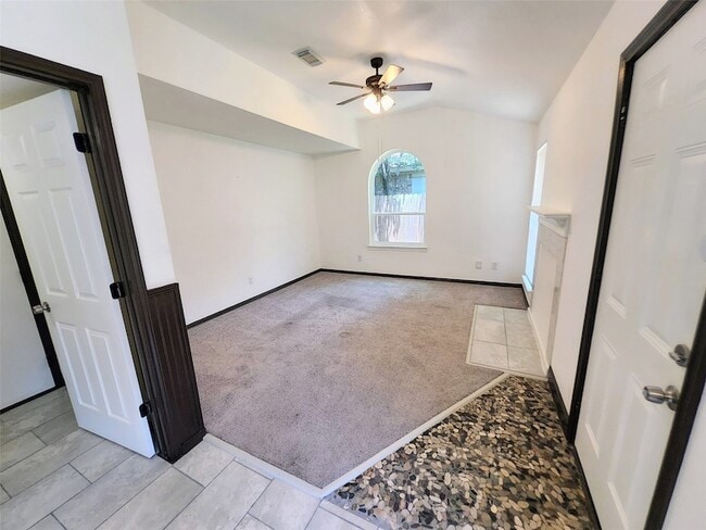 Building Photo - 4672 Heatherbrook Ln
