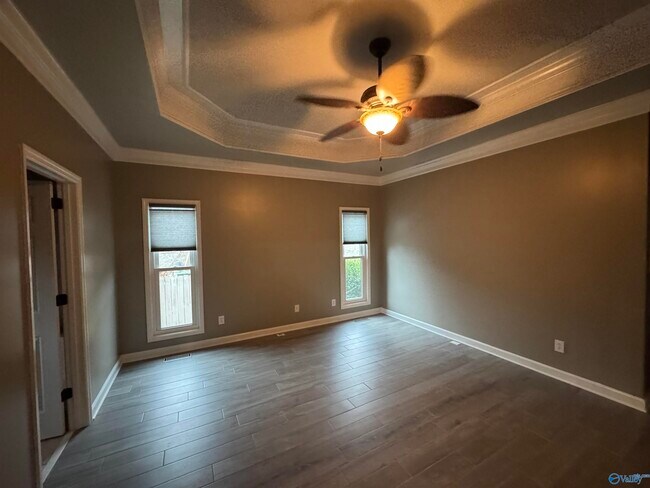 Building Photo - 2316 Little Cove Rd