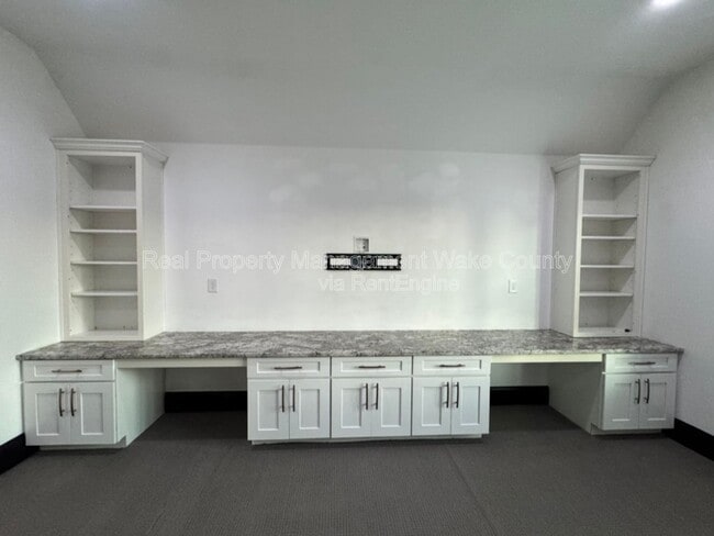 Building Photo - 1021 Keith Rd