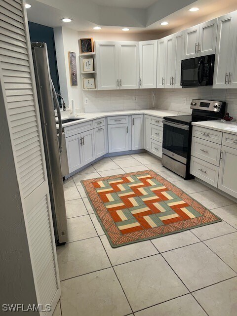 Building Photo - 7048 Pelican Bay Blvd