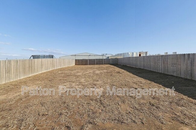 Building Photo - 6651 Athens St